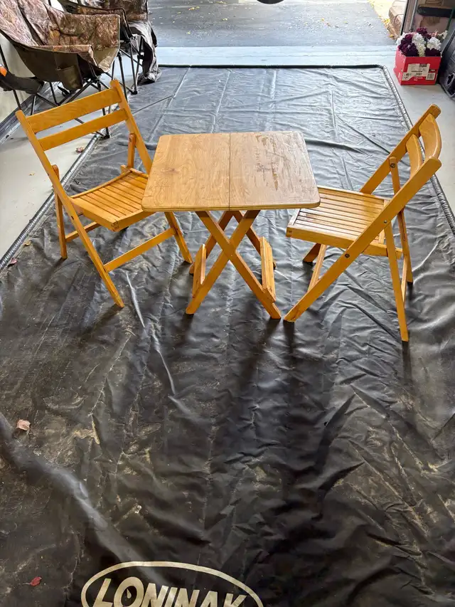 Folding wooden bistro set