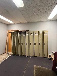 Casiers GRATUIT / FREE Lockers - Photo 2