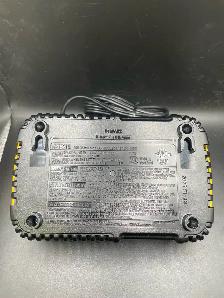 DEWALT 8AMP FAST CHARGER DCB118 - Photo 2