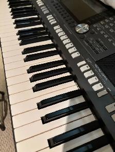 Yamaha PSR-S970 Keyboard - Photo 4