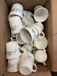 Corelle / Corning Mugs Box Lot – 15  Mugs (Callaway Ivy &
