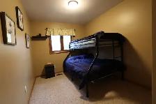 Beautiful 4 Bedroom   2.5 Bath House for rent - Grand Bend - Photo 20