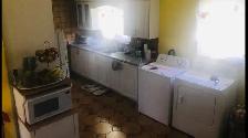 Upper 3 Bedroom Bungalow For Lease Malton - Photo 3