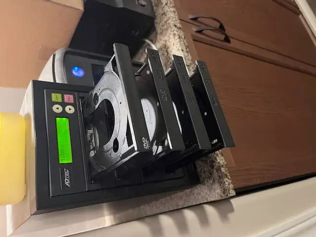 ADTEC" 3 BAY CD/DVD DUPLICATOR