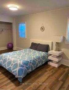 4 bdrm bungalow for rent - Downtown - $2500 avail immediately - Photo 7