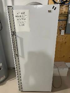 Freezer Upright - Photo 2
