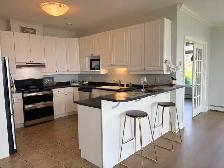 AVAIL. NOV 1st / UPSCALE RENTAL | WATER VIEWS | 3–6 MON. TERMS - Photo 2