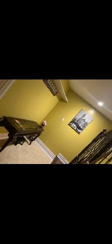 One Bedroom Apartment available (Scarborough) - Photo 2