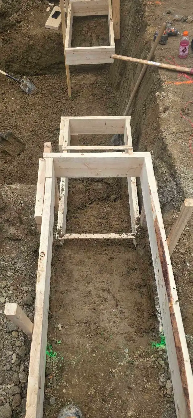 wheel barrow pusher -labour  needed