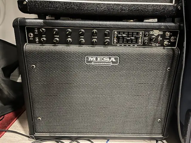 MESA BOOGIE AMPLIFIER (EXPESS PLUS 550-V2-1X12)