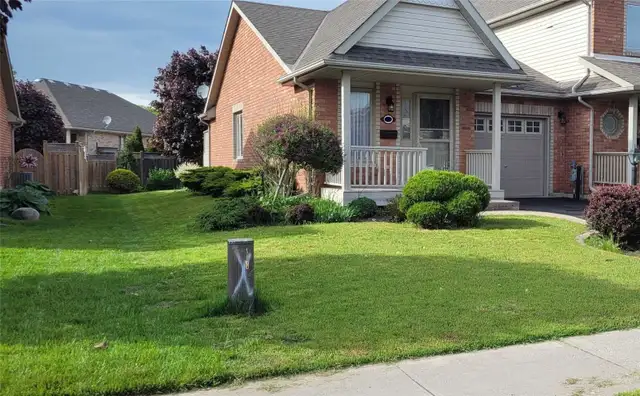 Beautiful 2 Bedroom Townhouse Bungalow for Lease in Belleville