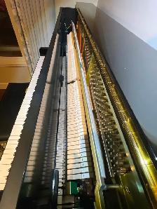Yamaha U1 Upright Piano- Made in Japan-Like new condition - Photo 5