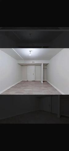 Scarborough warden and Lawrence rooms for rent
