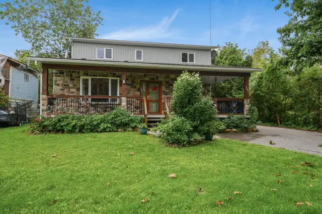 Beautiful Home Near the Beach – Port McNicoll