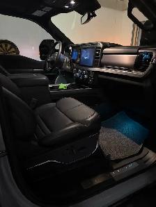 Fully loaded Ford F-350 Platinum Tremor. - Photo 4