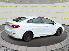 2018 Chevrolet Cruze LT - Photo 3