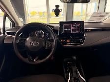 2021 Toyota Corolla LE - Photo 12