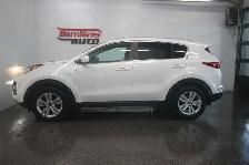 2018 Kia Sportage LX / AWD - Photo 5