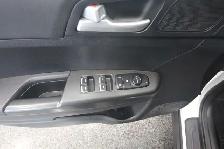2018 Kia Sportage LX / AWD - Photo 14