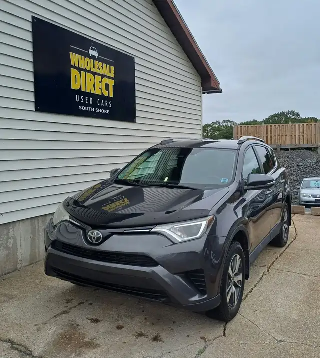 2018 Toyota RAV4 LE AWD