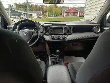 2018 Toyota RAV4 LE AWD - Photo 9
