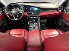 2019 Alfa Romeo Giulia AWD / Toit Pano / Cuir Rouge / Siege et v - Photo 10