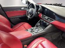 2019 Alfa Romeo Giulia AWD / Toit Pano / Cuir Rouge / Siege et v - Photo 25
