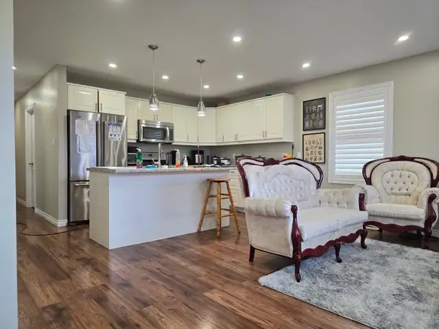 Large Private Bedroom for Rent!! All Inclusive!!