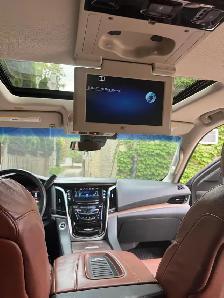 Gorgeous 2018 Cadillac Escalade SUV 22' Rims, NAV WIFI LOADED - Photo 7