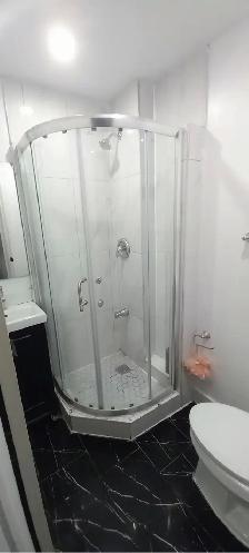 Furnished Room for Rent - Near Lansdowne Subway - $950 - Photo 2