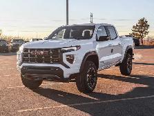 2026 GMC Canyon AT4 - Photo 4