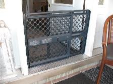 Retractable Baby Gate , LIKE NEW - Photo 8