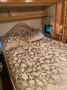 35 ft fifth wheel - Photo 8