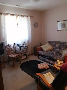 Large Executive 2bdrm 2bath Walkout Condo. $1750/m  Avail Dec 1 - Photo 5