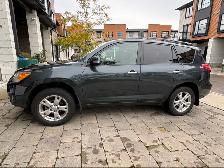 2011 Toyota RAV4 Sport 4WD – Sunroof, Winter Tires - Photo 3