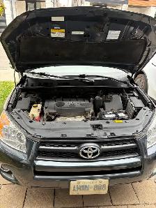 2011 Toyota RAV4 Sport 4WD – Sunroof, Winter Tires - Photo 5