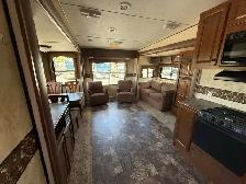 2012 Forest River Chaparral 250 RL Fifth wheels salon arrière Ch - Photo 6
