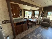 2012 Forest River Chaparral 250 RL Fifth wheels salon arrière Ch - Photo 7