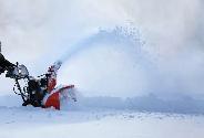 SNOW REMOVAL – BECAUSE SHOVELLING AT 6 A.M. SUCKS - Photo 4