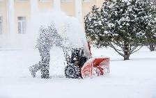 SNOW REMOVAL – BECAUSE SHOVELLING AT 6 A.M. SUCKS - Photo 6