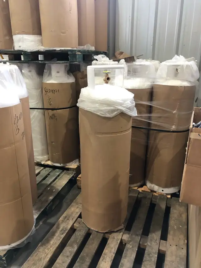 100 pound propane tank brand new and filled