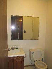 Furnished bedroom for a single with a private 2-piece bathroom $ - Photo 2