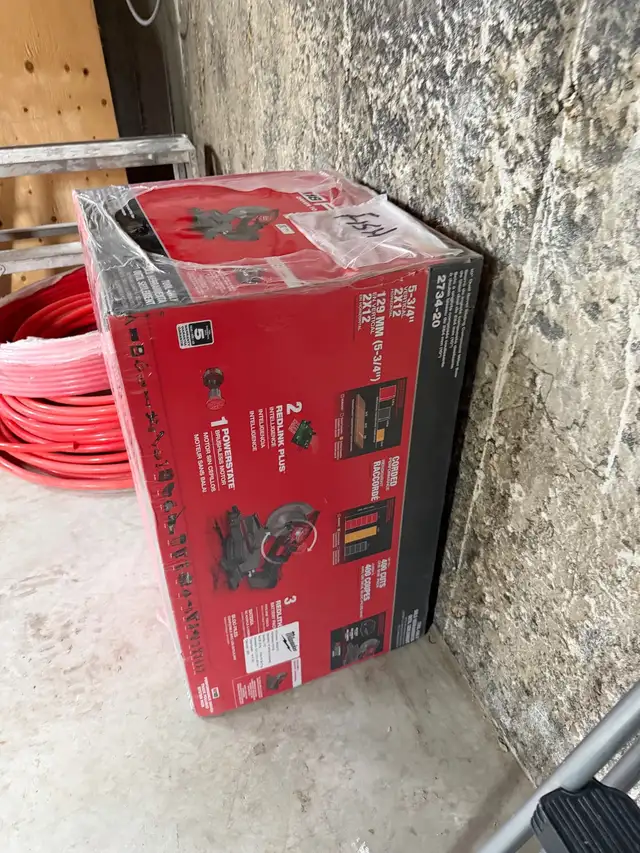 Milwaukee fuel cordless 10" sliding mitre saw combo with 9ah