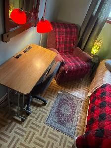 Room Available - Photo 2