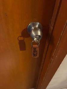 Room Available - Photo 5