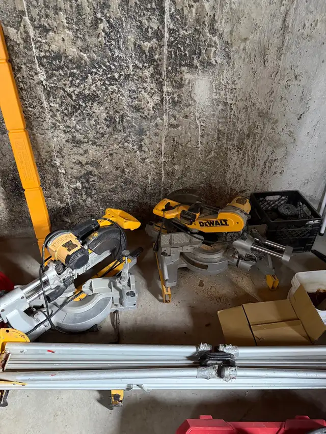 Dewalt corded 12" sliding mitre saw