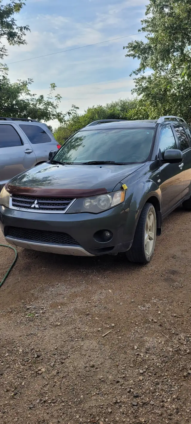 2008 Mitsubishi Outlander XLS