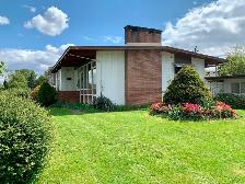 Furnished Master bedroom. PRIVATE washroom. UTILITIES included. - Photo 2