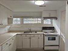 Spacious Walk-up Basement in Oshawa - 1 MONTH FREE $1,599 - Photo 4
