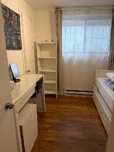 Room Rental - Photo 2